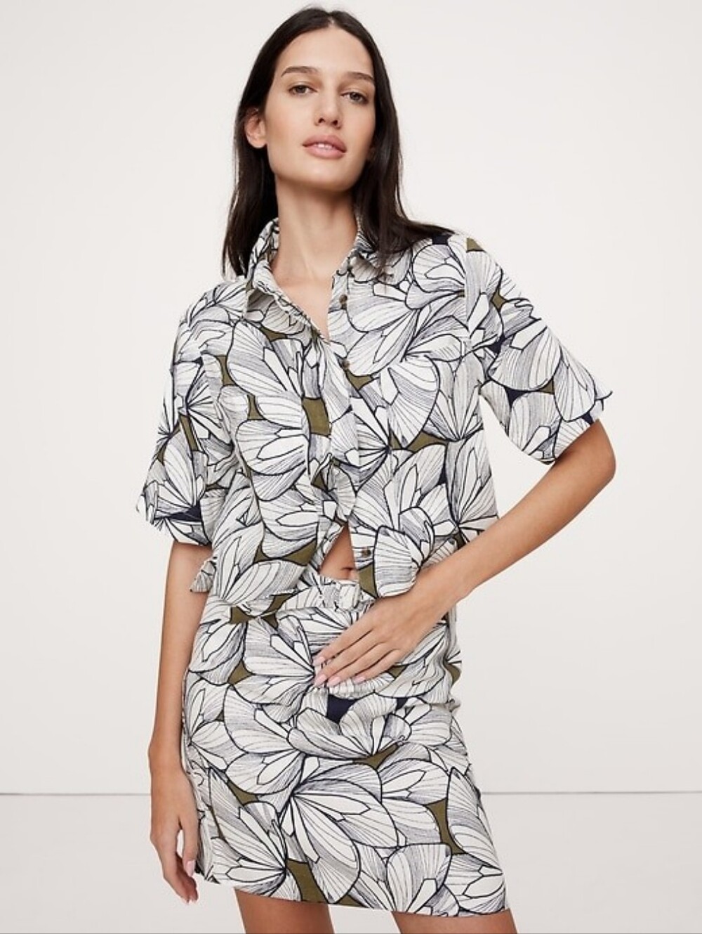 Banana Republic Boxy Linen Cropped Shirt - MEDIUM NWT